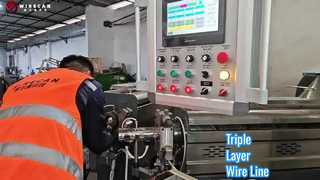 ขยายขีดความสามารถในการผลิตด้วยเครื่องอัดรีดร่วมสามชั้นขนาด 80+60+50 มม. แบบสมบูรณ์ P