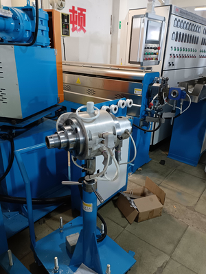 φ90mm+φ50mm สายและสายไฟฟ้าความเร็วสูง แจ็คเก็ตพลังงาน PVC PE Extrusion Machine