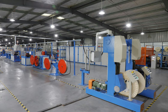 144 Cores Loose Tube SZ Stranding Line สำหรับสายไฟเบอร์ออปติกทางอากาศที่ควั่น