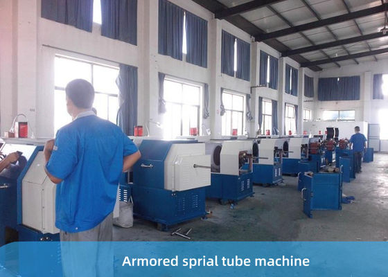 เครื่องหุ้มเกราะเกลียวเหล็กเส้น 8KW สำหรับสายไฟเบอร์ออปติก