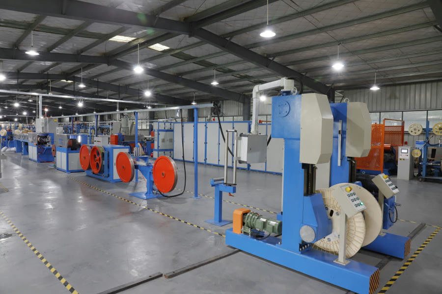 144 Cores Loose Tube SZ Stranding Line สำหรับสายไฟเบอร์ออปติกทางอากาศที่ควั่น